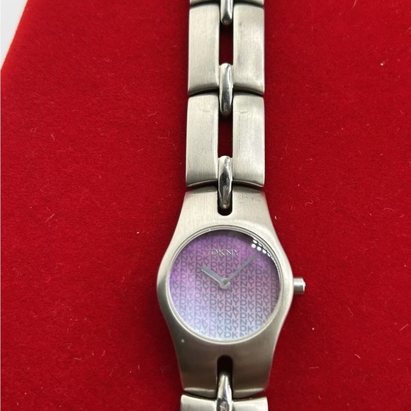 DKNY BLUE-PURPLE DIAL STAINLESS STEEL LADIES WATCH #168